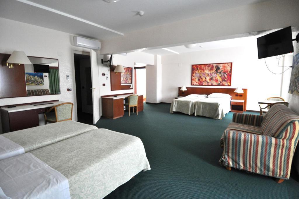 Splendid Hotel La Torre Mondello Εξωτερικό φωτογραφία