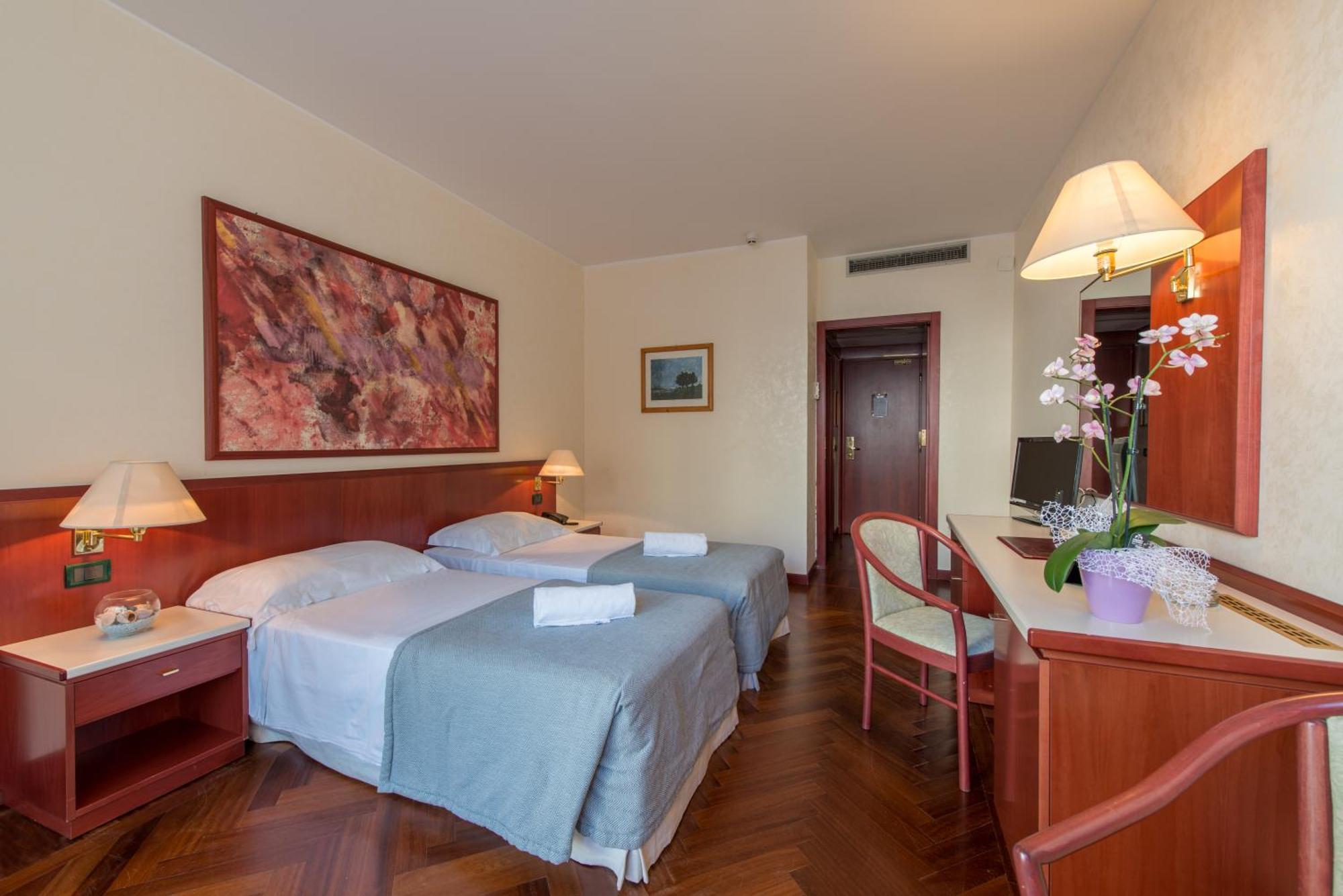 Splendid Hotel La Torre Mondello Εξωτερικό φωτογραφία