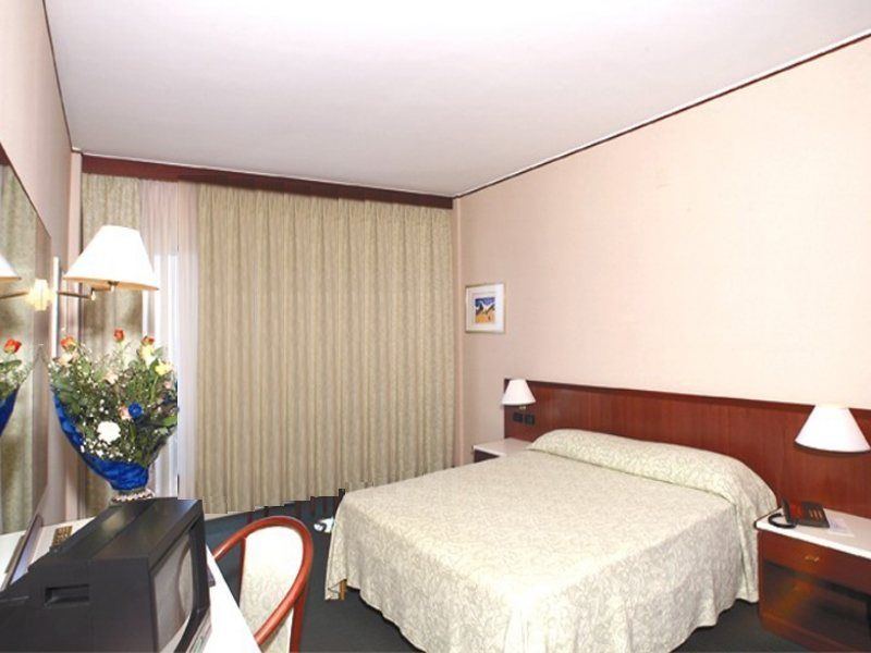 Splendid Hotel La Torre Mondello Εξωτερικό φωτογραφία